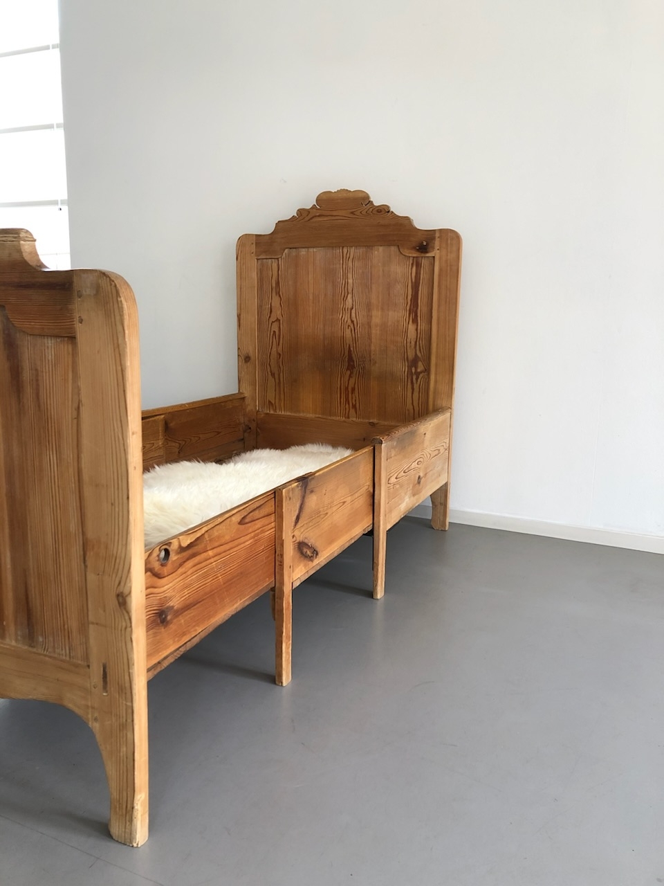 Vintage Zweeds meegroei bed, uitschuifbaar bed Vesterekki